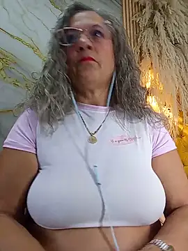 Misevie Adlı Modelin Canlı XXX Sohbeti