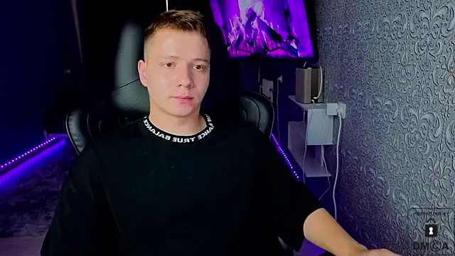 Karl_Night_ Live XXX-Chat