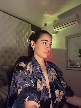 ZarahEvans' Live XXX Chat