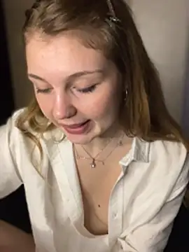 دردشة Emaline_Fane الجنسية المباشرة
