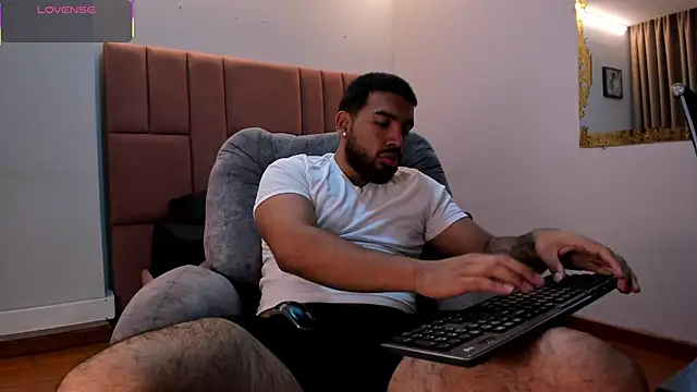 Massimo_Moretti – Live XXX-chat