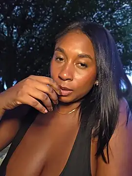 HanaThompson's Live XXX Chat