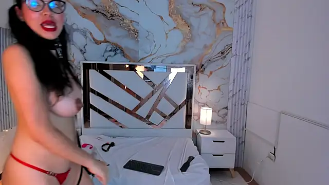 cherry_bom_as' Live XXX Chat