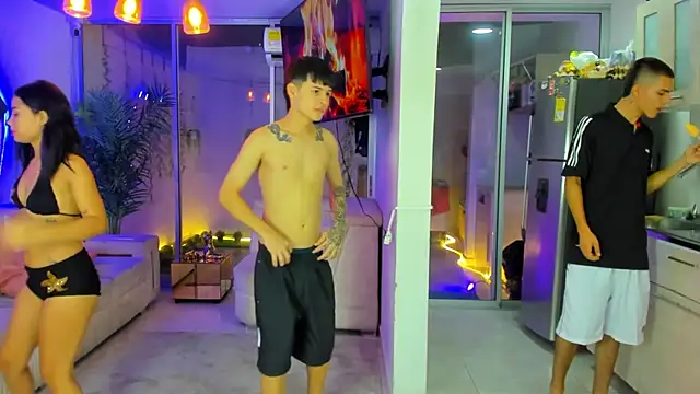 Chat +18 de stangirls_ ao vivo