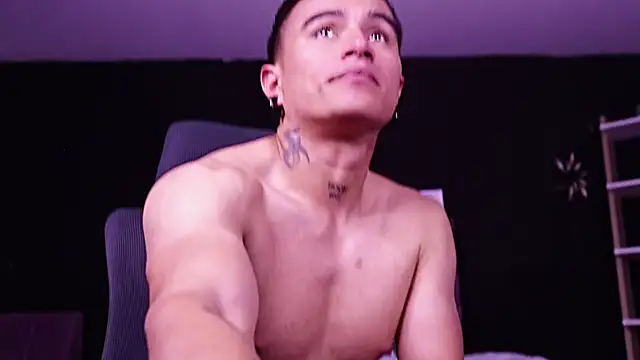 LiamDeep's Live XXX Chat