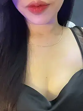 Онлайн чат XXX Liinn_miuu