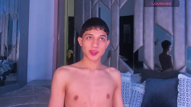 Chat XXX en directo de Sebax_Young