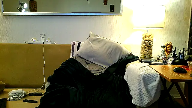 Chat XXX en directo de 9VOLTT