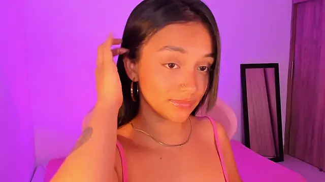 MelanyOconner's Live XXX Chat