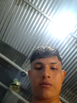 Živý XXX chat ParejaCurvy20