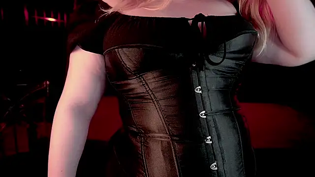 Tinker_Belll Adlı Modelin Canlı XXX Sohbeti