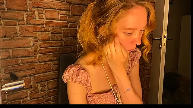 Онлайн чат XXX ElizaStorm