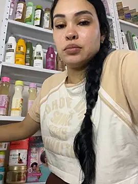 FOX_LATINA's Live XXX Chat