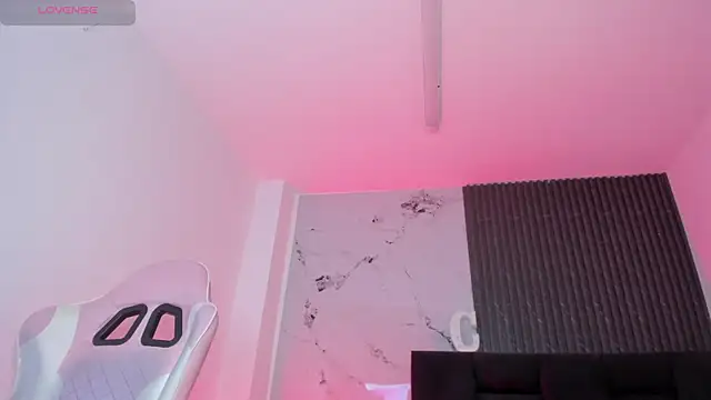 Chatroom XXX en direct de Chloemuaak