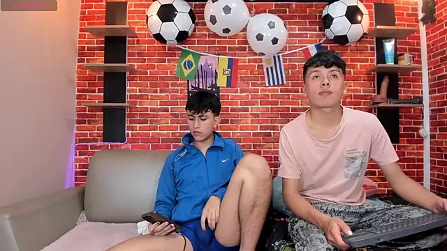 Živý XXX chat Hoot_boyss_