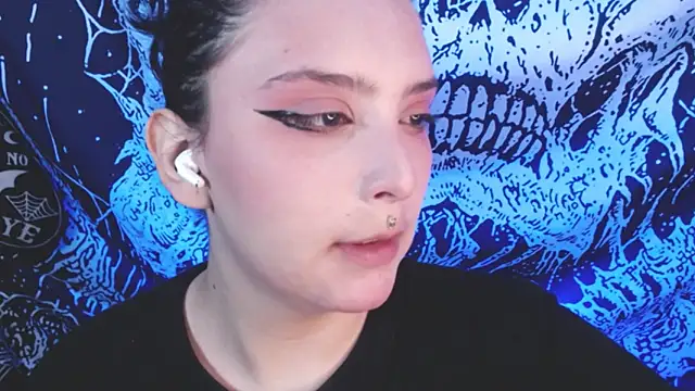 mikaskullcs Adlı Modelin Canlı XXX Sohbeti