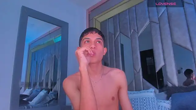 แชท XXX สดของ Sebax_Young