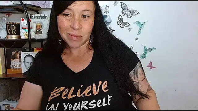 LauraMallionin Live XXX chat