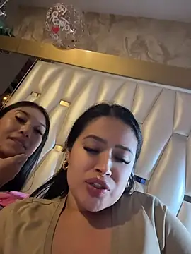Chat +18 de Sara_fun ao vivo