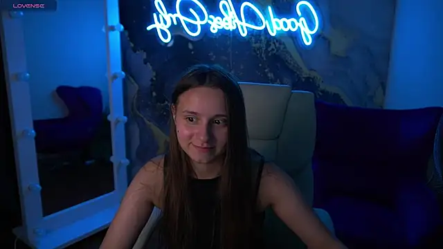 Chat +18 de TinyNatalie ao vivo