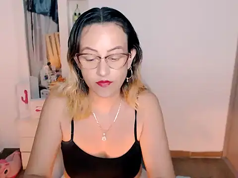 BOREAL_MOON's Live XXX Chat