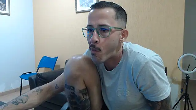 Chat +18 de MeladoDiMel ao vivo