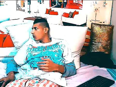 IndianSavageMale Chat XXX live