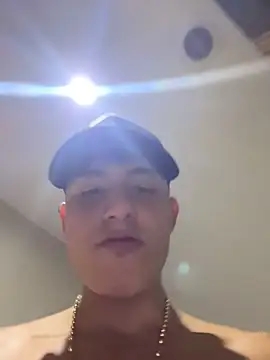 Lander_Cruz Live XXX-chat