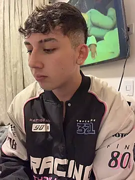OLIVER_K live XXX chat