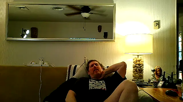 9VOLTT Chat XXX in diretta