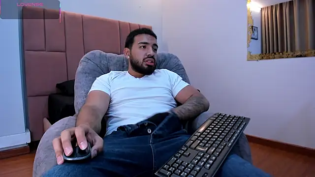Chat XXX ao vivo de Massimo_Moretti