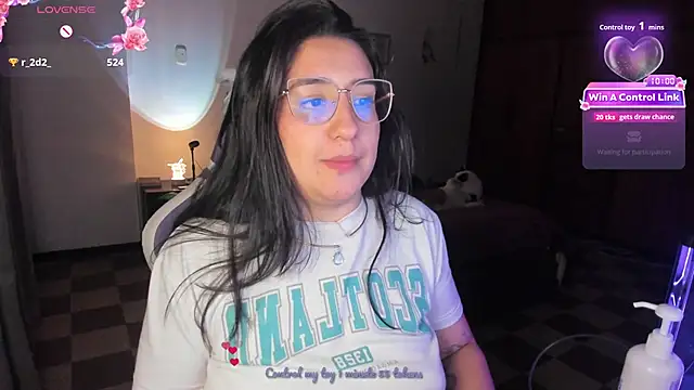 tellmemaddie Adlı Modelin Canlı XXX Sohbeti