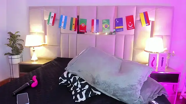 FranchescaVeleska Adlı Modelin Canlı XXX Sohbeti