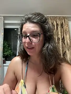 NadiraNoor Live XXX-chat