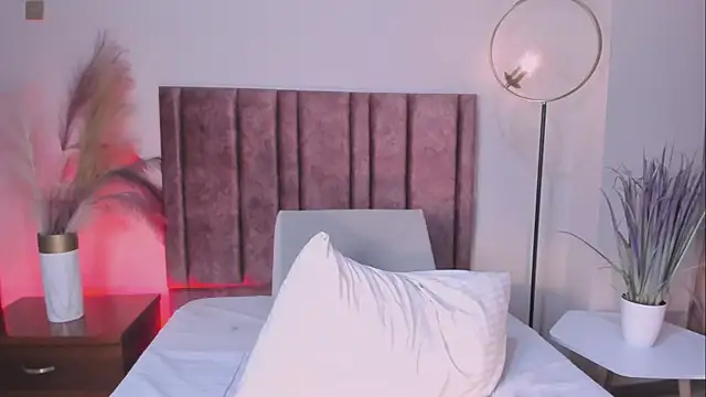 AnnaDenver's Live XXX Chat