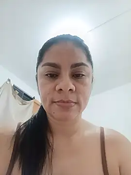 luna_pinky's Live XXX Chat