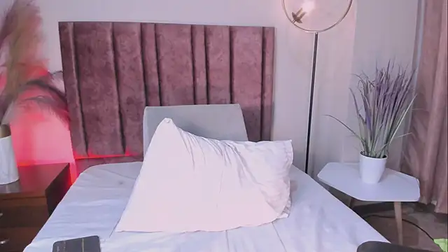 AnnaDenver élő XXX-chatje