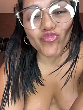 yey_bdsm's Live XXX Chat