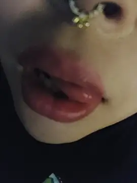 XXX chat uživo modela Elinaax