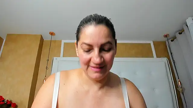 Heidy_milf Chat XXX live