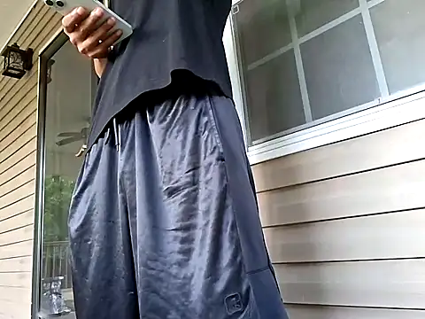 ThrowedWorldWide élő XXX-chatje