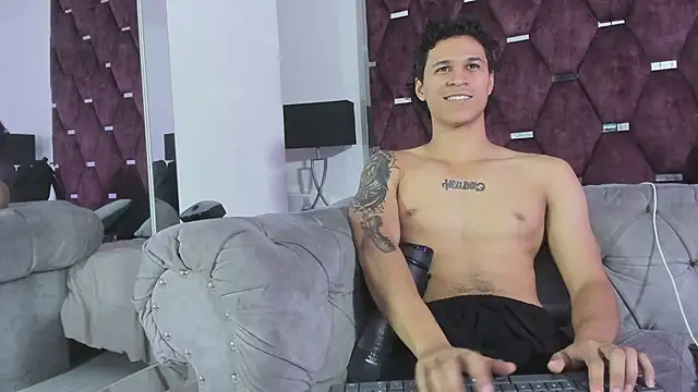 TonyBenedetti 即時 XXX 聊天