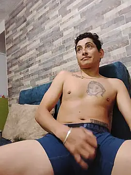 Tiger_cryad লাইভ XXX চ্যাট