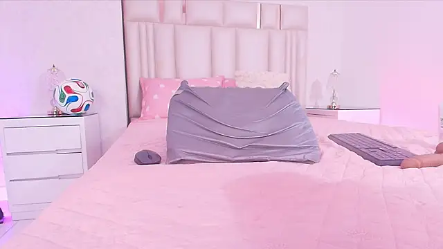alanarose18's Live XXX Chat