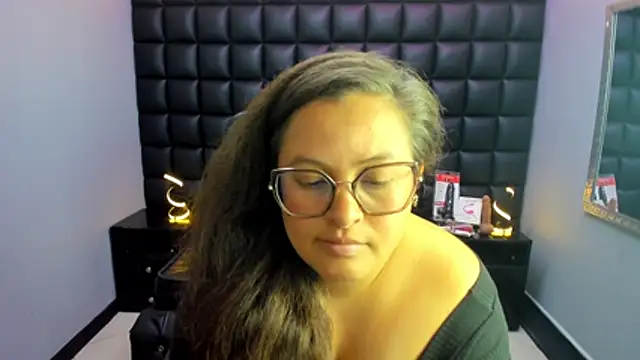 Sarah_Boobs_'s Live XXX Chat