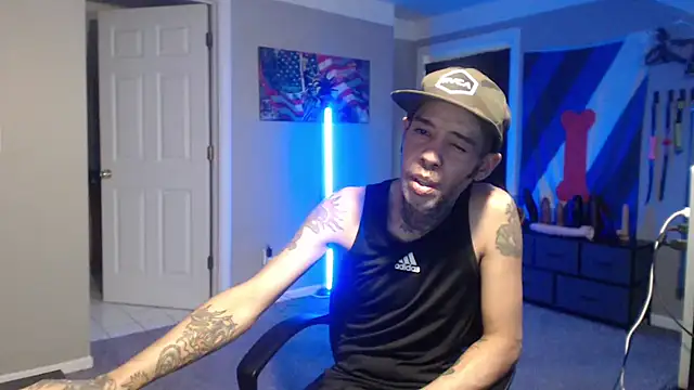 Michigan9000 Live XXX-Chat