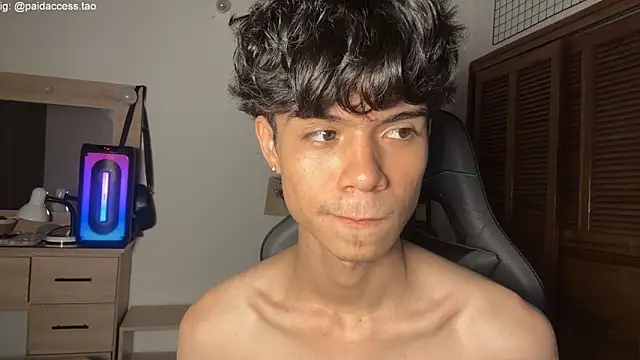 OopsAgain_ live XXX chat