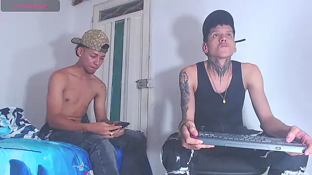 gabriel_reyes21 live XXX chat