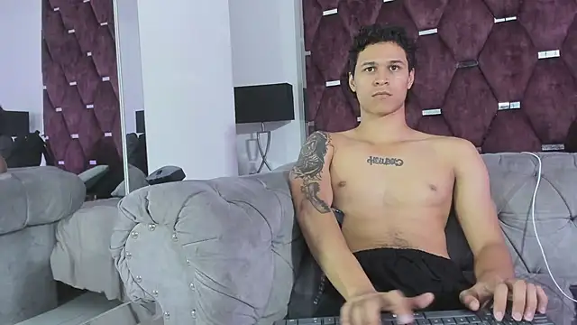 TonyBenedetti live XXX chat