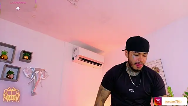Chat XXX ao vivo de JordanSmiith_